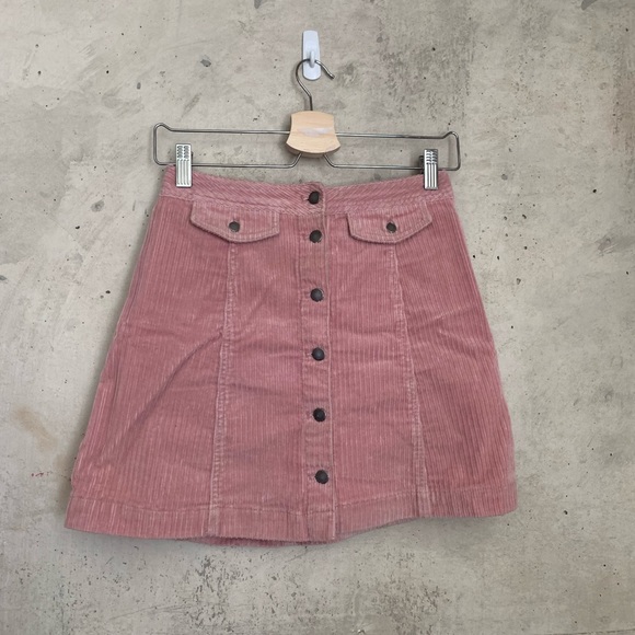 Women’s pink skirt - Picture 1 of 3